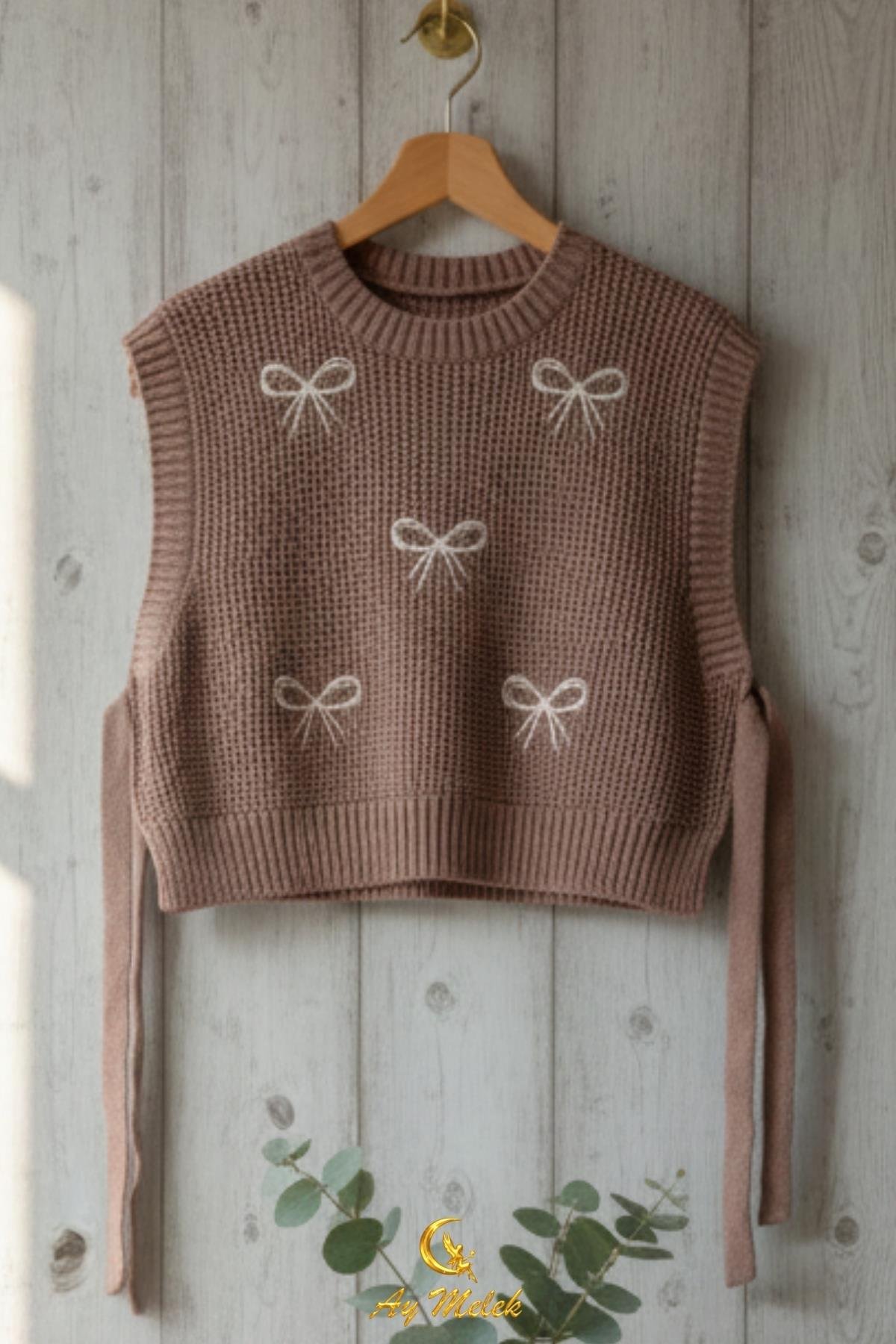 Kadın Triko Bisiklet Yaka Bağlamalı Fiyonk Detaylı Süveter