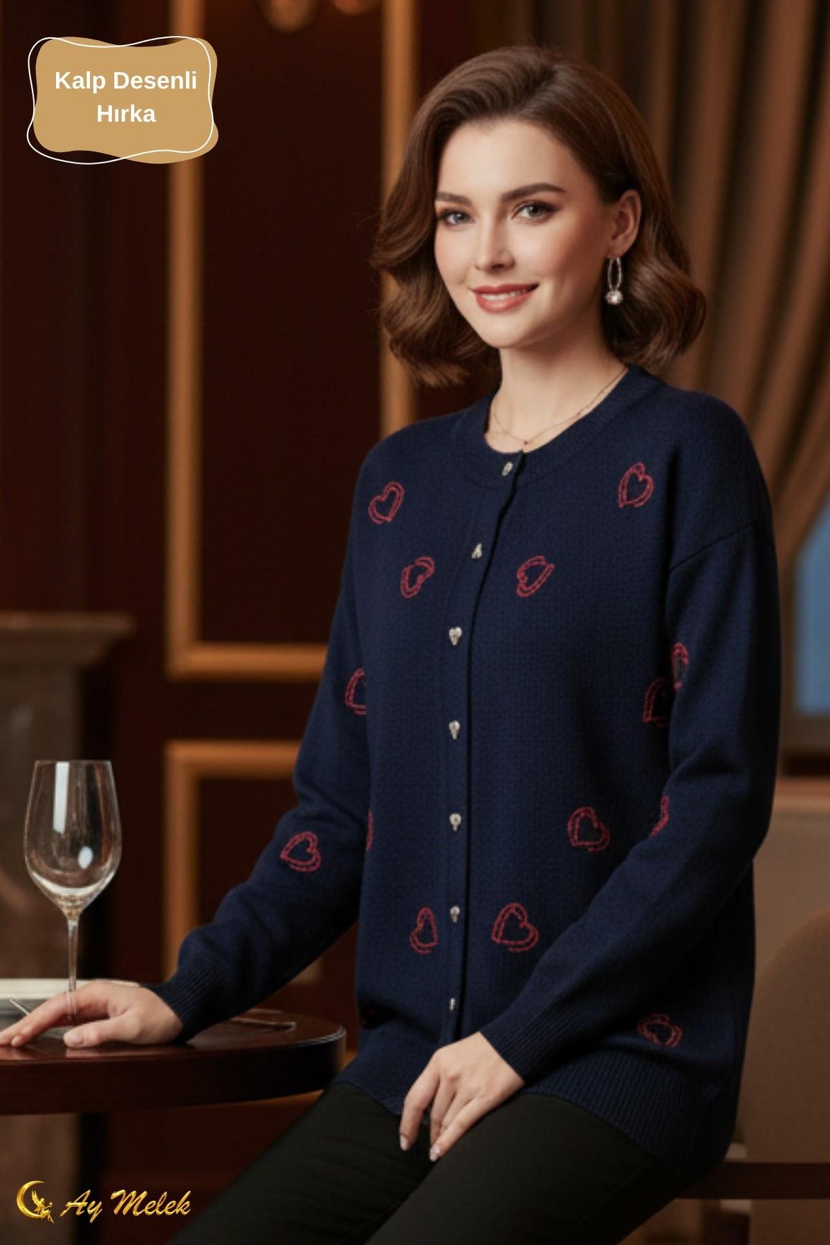 Kadın Triko Hırka Yumuşak V Yaka Kalpli Düğmeli Kazak