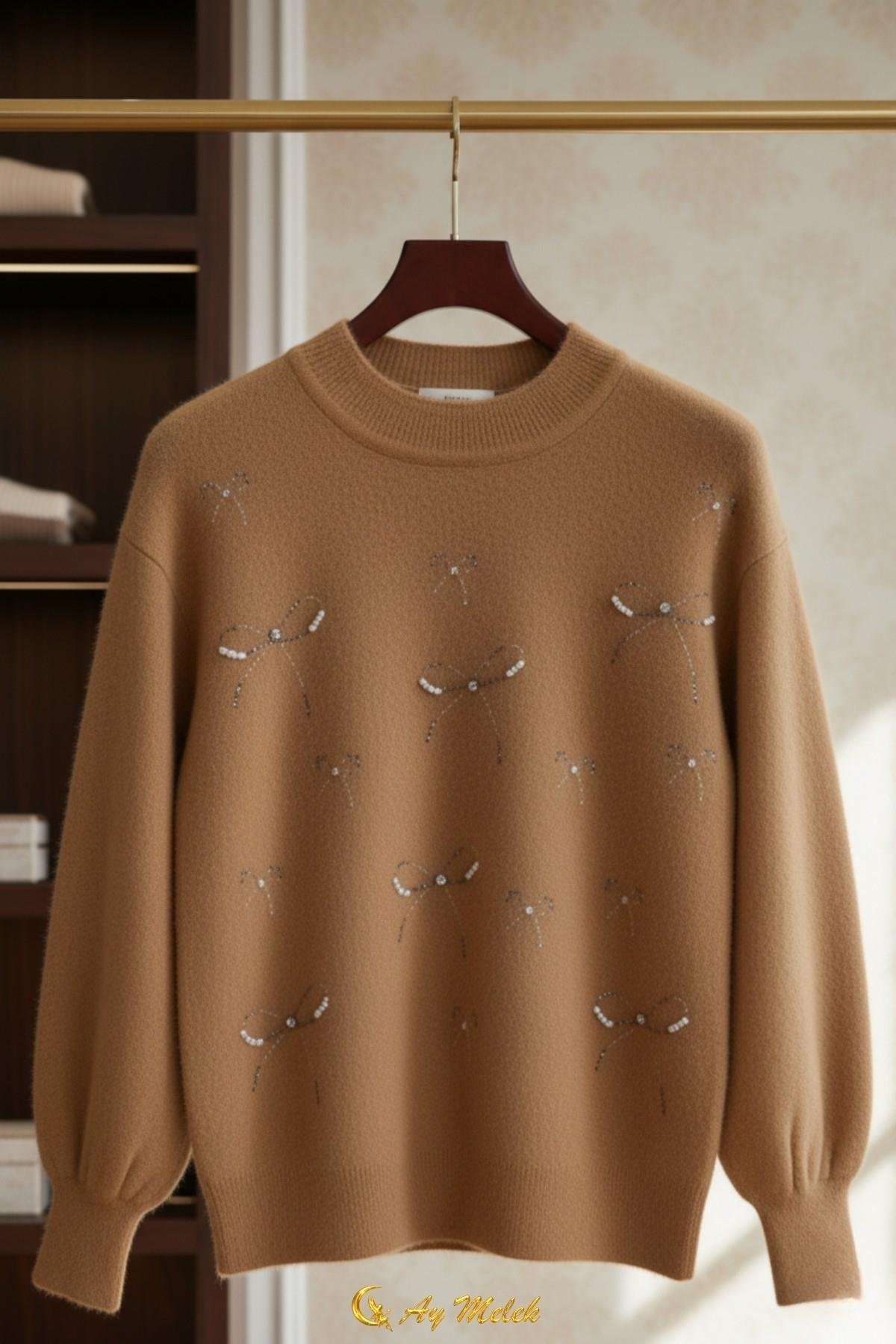 Kadın Triko Kazak Taşlı Fiyonk Detaylı Bisiklet Yaka Yumuşak Dokulu Kazak