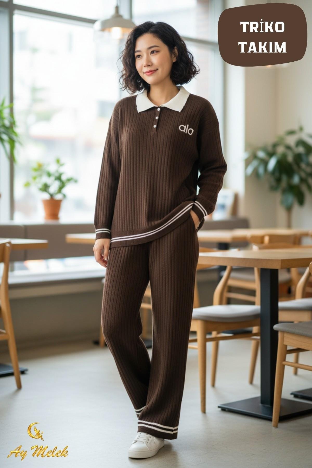 Kadın Triko Takım Düğmeli Çizgi Detaylı Fitilli Polo Yaka Takım