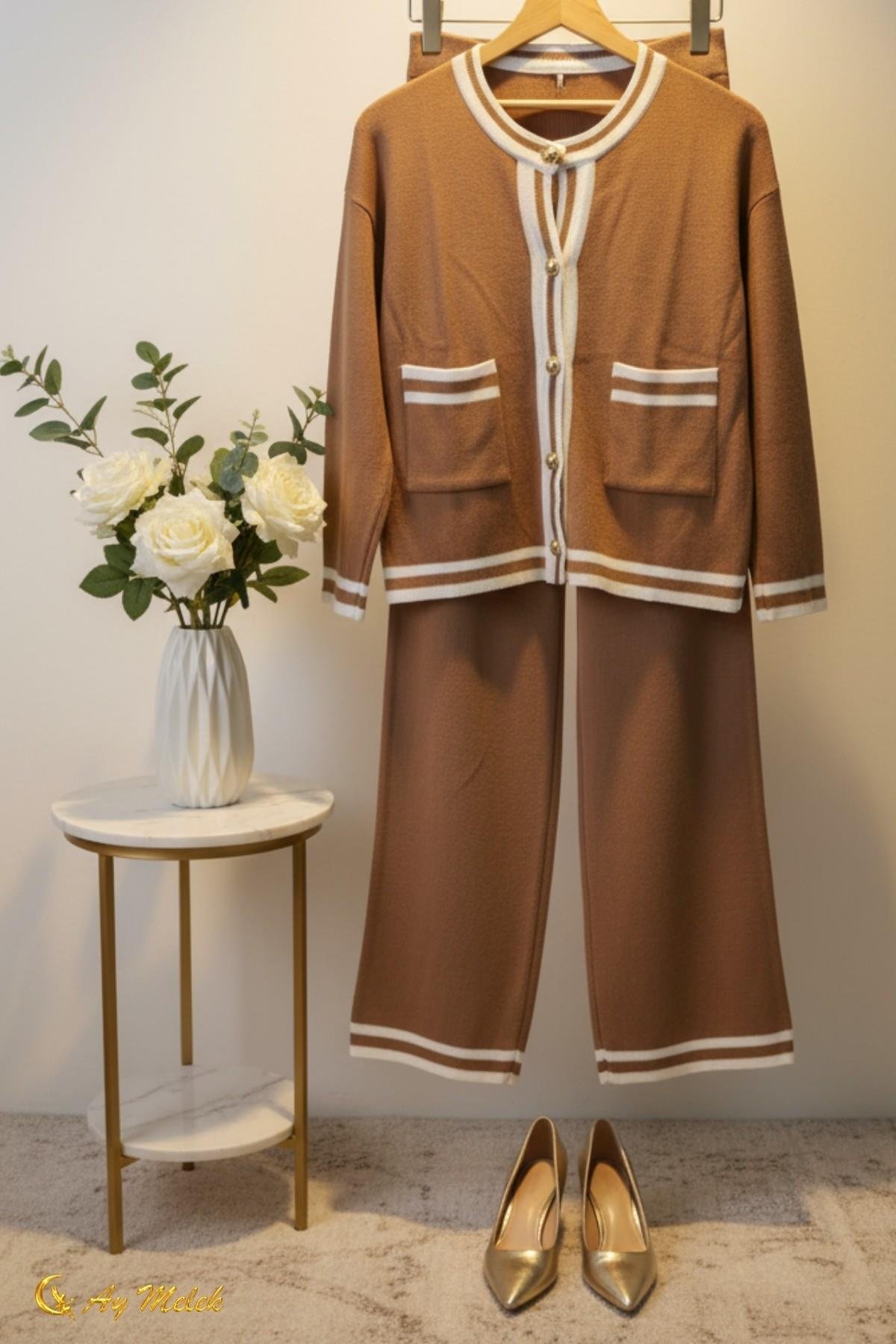 Kadın Triko Takım Şerit Detaylı Düğmeli Hırka ve Pantolon Alt Üst Takım