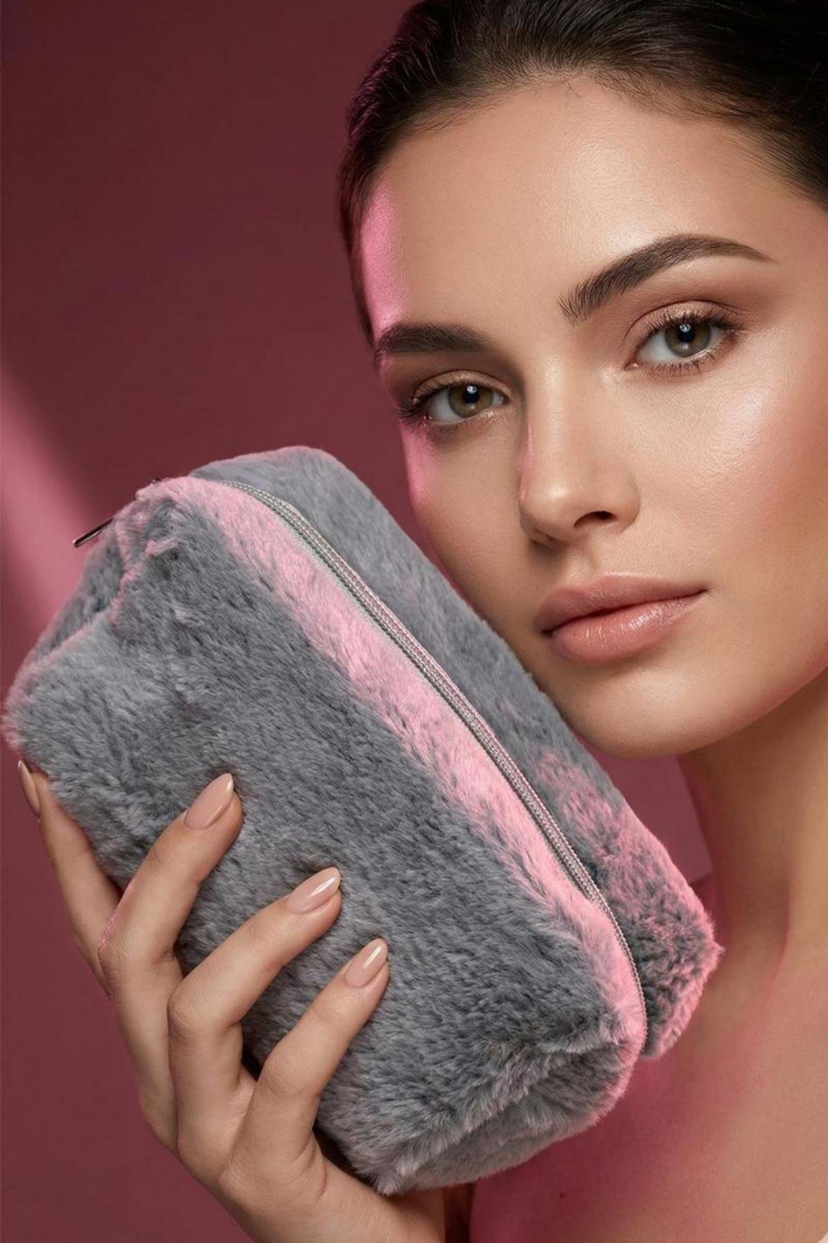 Yumuşak Peluş Makyaj Çantası Seyahat ve Kozmetik Düzenleyici Çanta