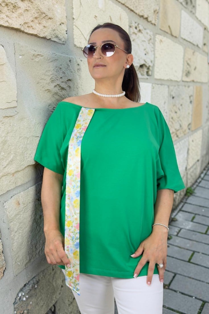 TEK OMUZ KURDELA DETAY BİSİKLET YAKA VİSKON KUMAŞ BÜYÜK BEDEN BLUZ