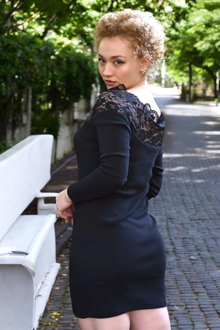 MADONNA YAKA DANTEL DETAY KAŞKORSE ELBİSE