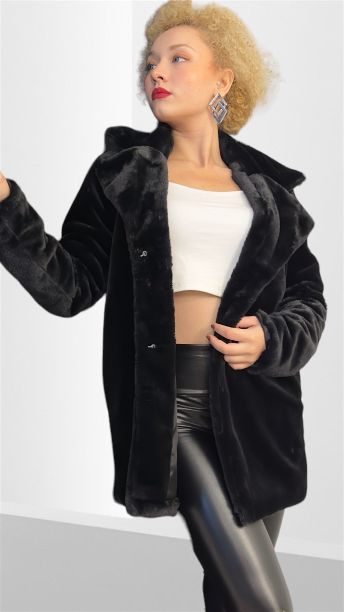 ZARA MODEL ARA BOY PELUŞ KABAN