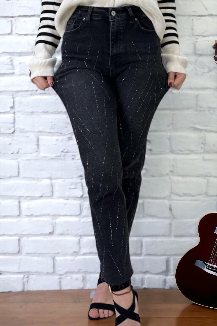 TAŞ İŞLEMELİ FULL LİKRALI MOM JEAN KOT PANTOLON