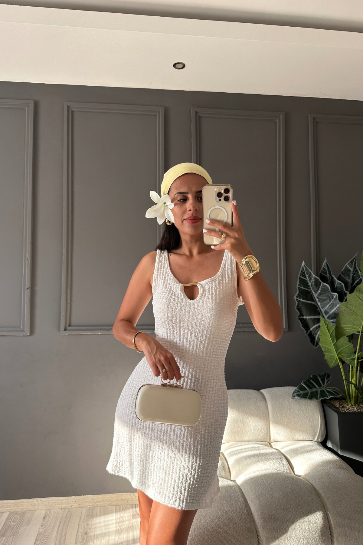 Midi Gold Detaylı Beyaz Burble Elbise