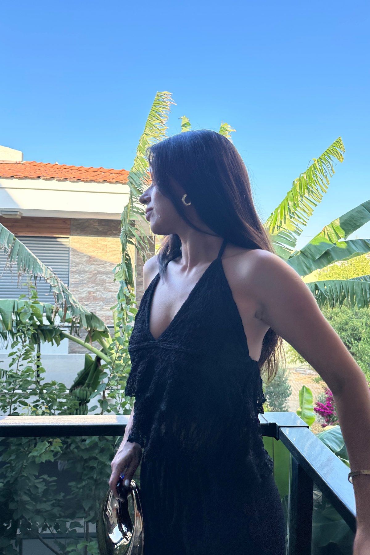 Siyah Dantel Fırfırlı Sırtı Açık Bluz