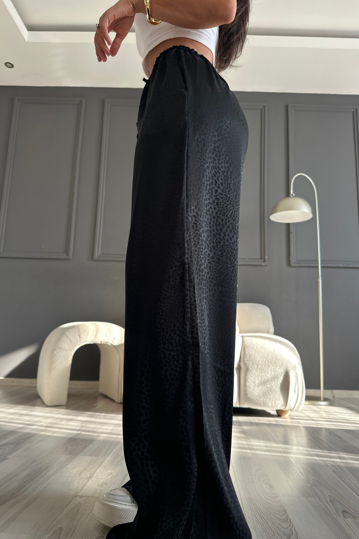 Siyah Fırfır Bel Pantolon