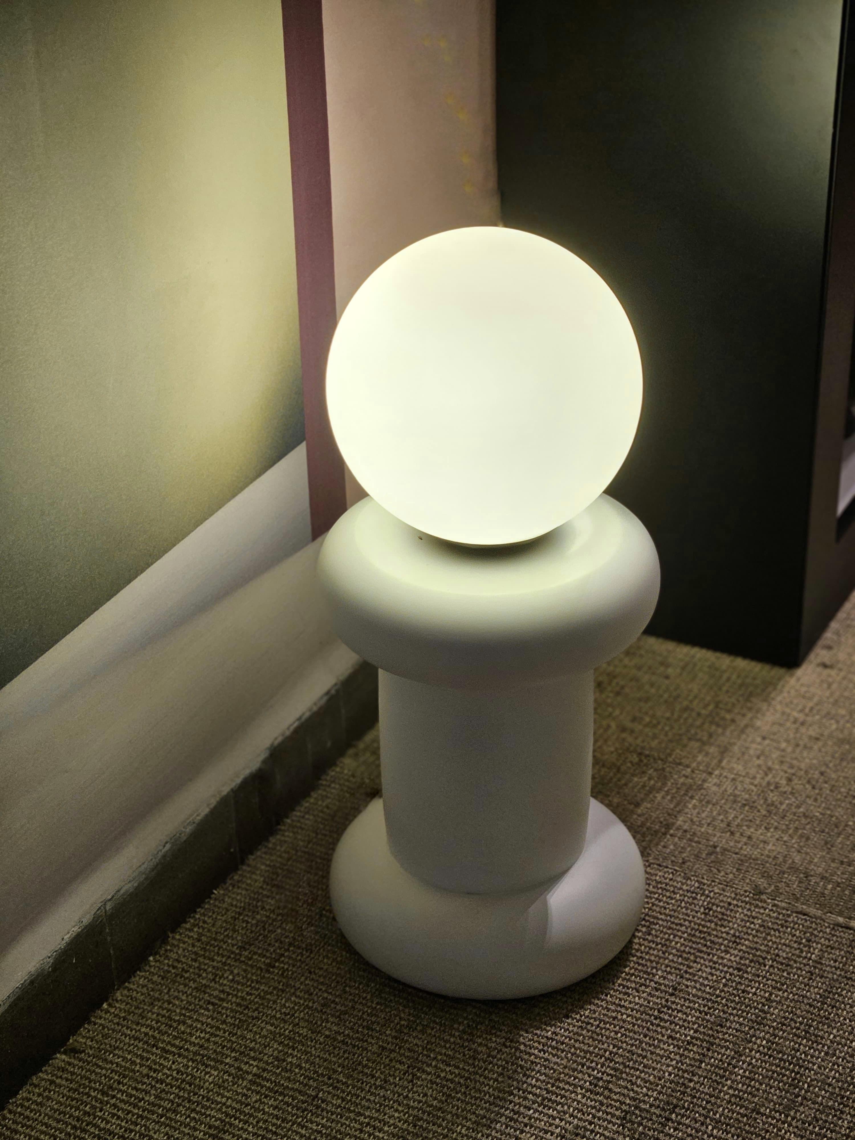 Beyaz Eleos Lambader