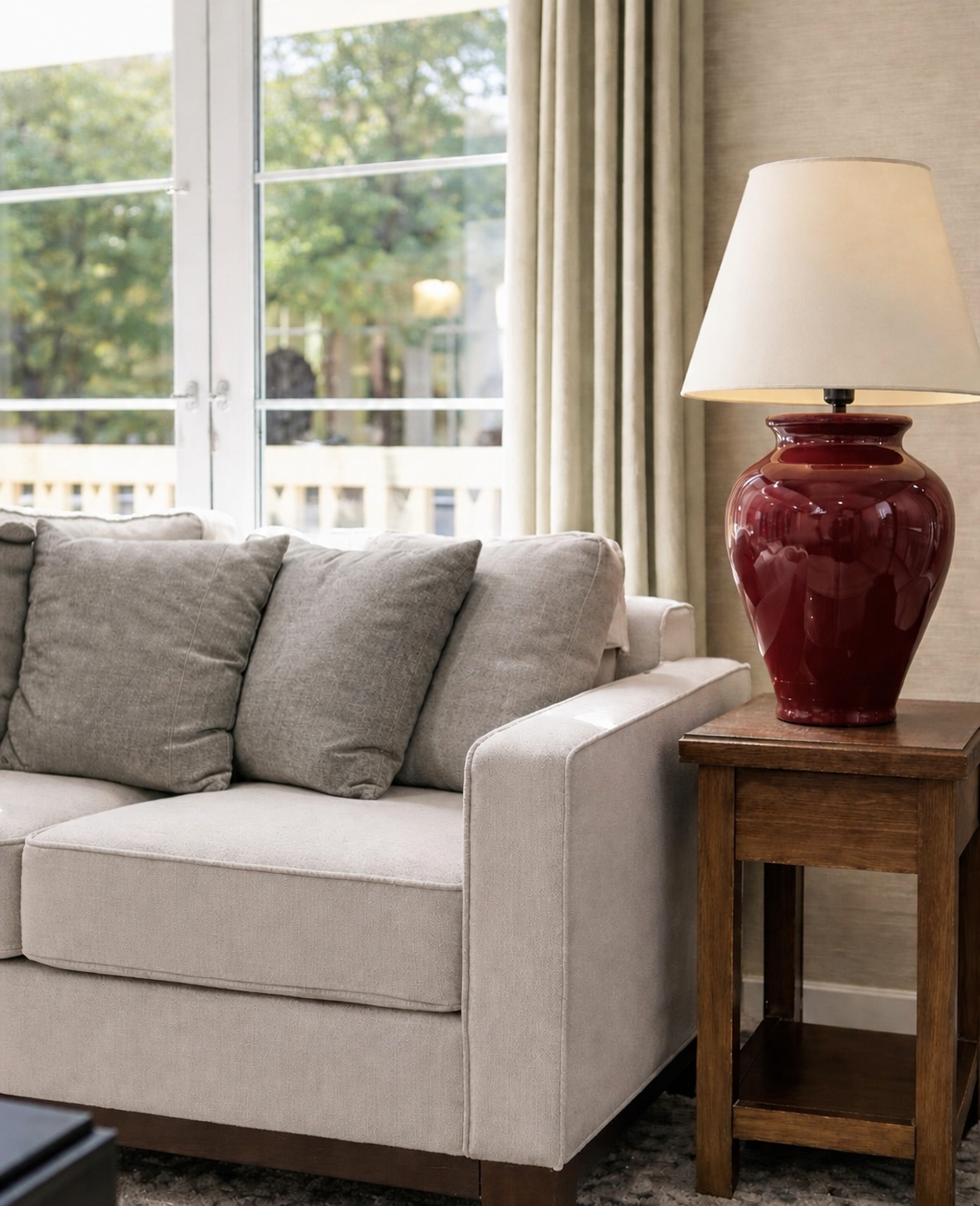 Bordeaux Lamp