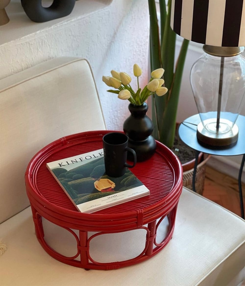 Daisy Table