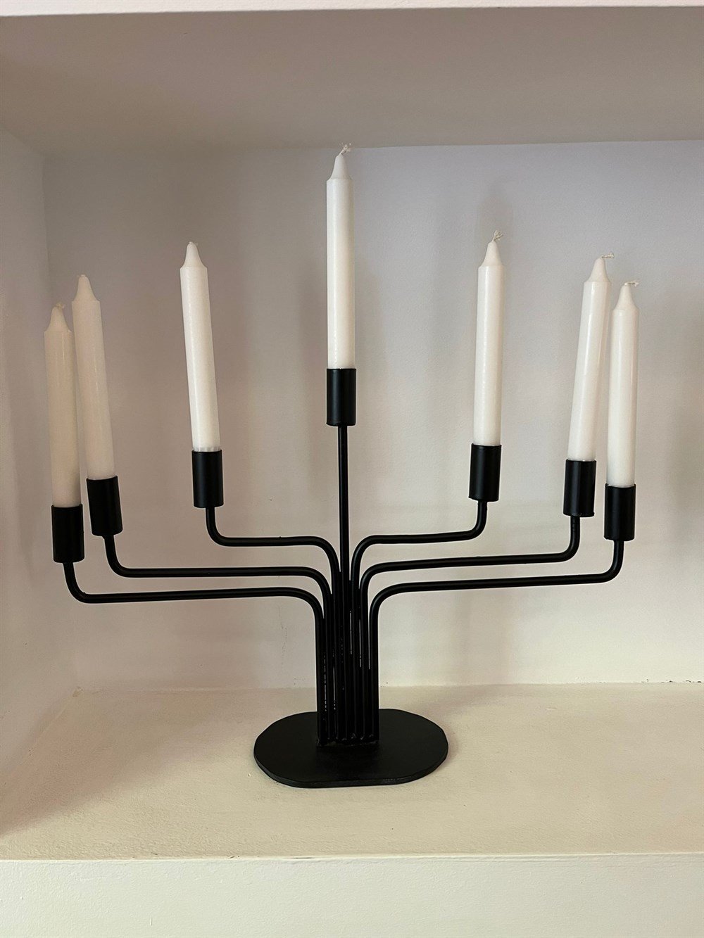 Demir çok kollu şamdan