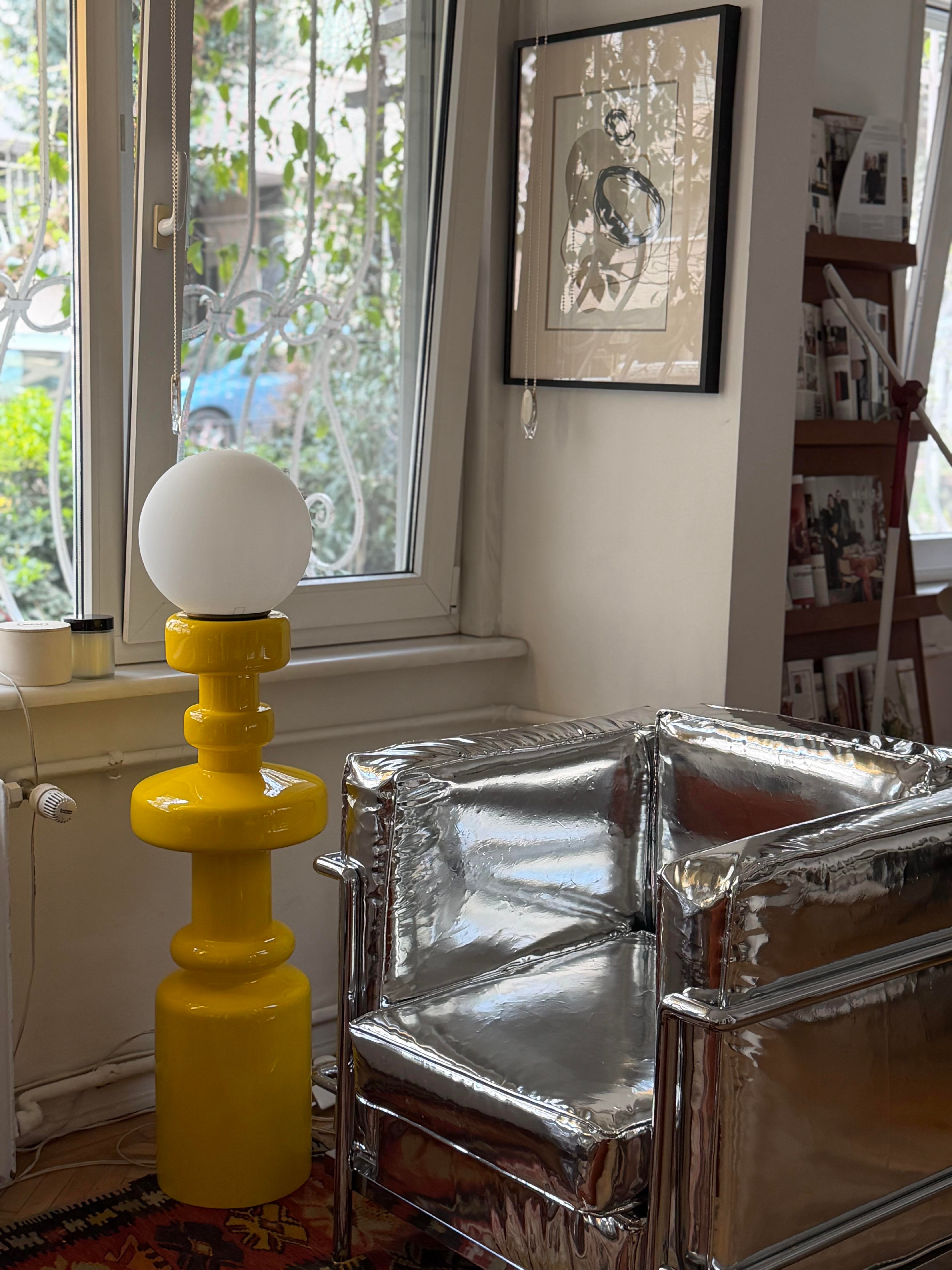 Sarı Lisboa Ahşap Lambader