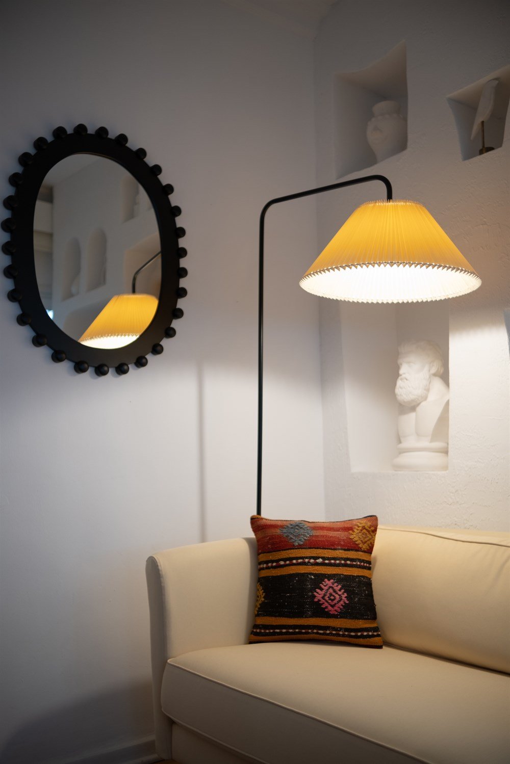 TAGS x TAPIS ''KARMA'' kırlent