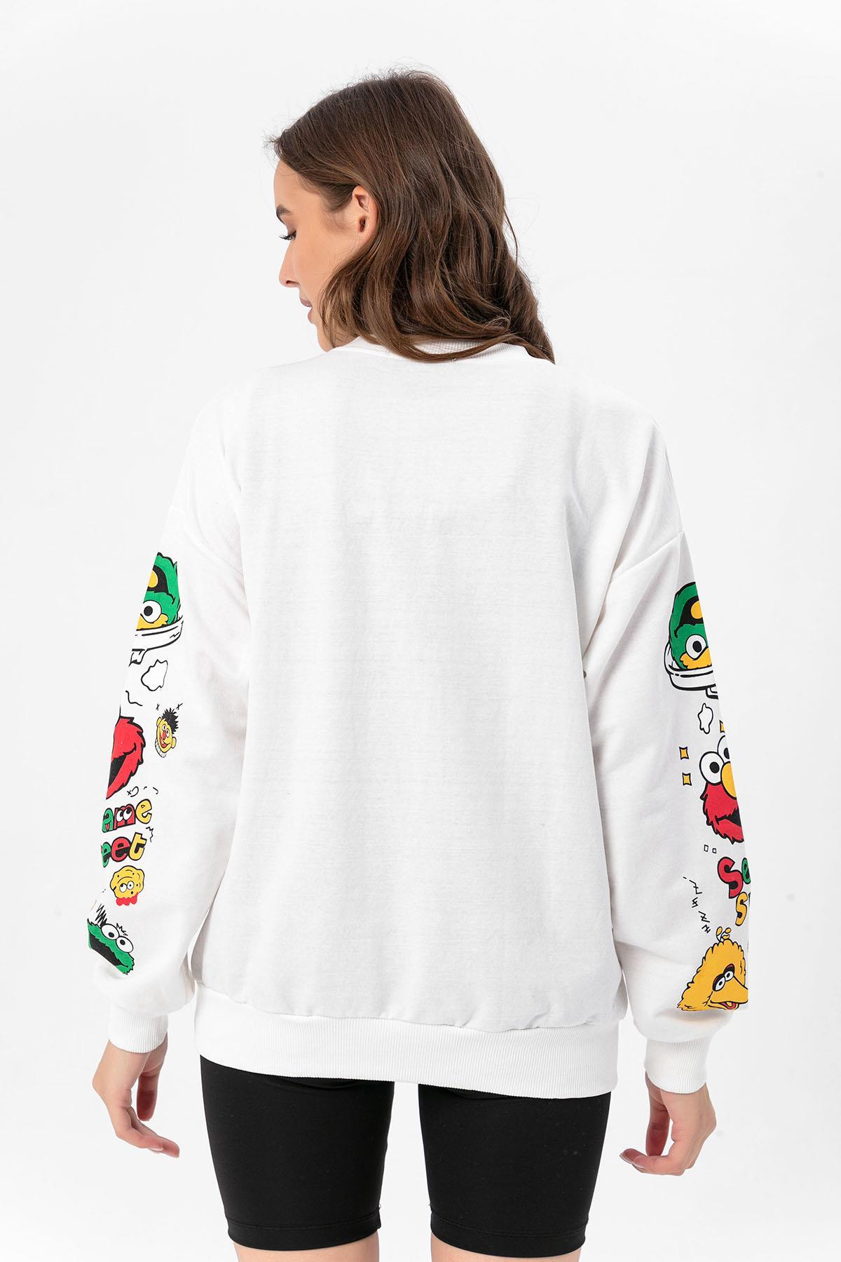 Kadın Baskı Detaylı Bisiklet Yaka Oversize Sweatshirt 235262 -