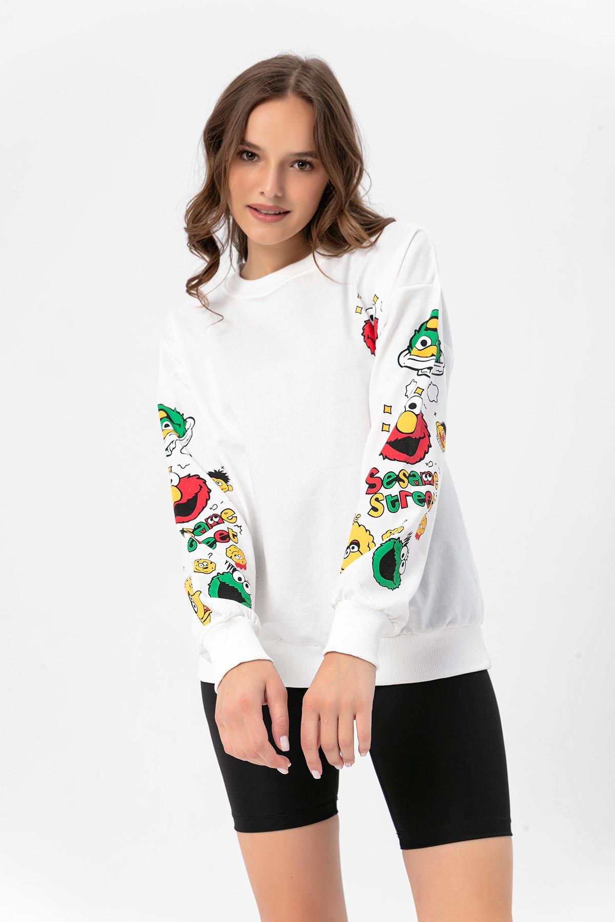 Kadın Baskı Detaylı Bisiklet Yaka Oversize Sweatshirt 235262 -