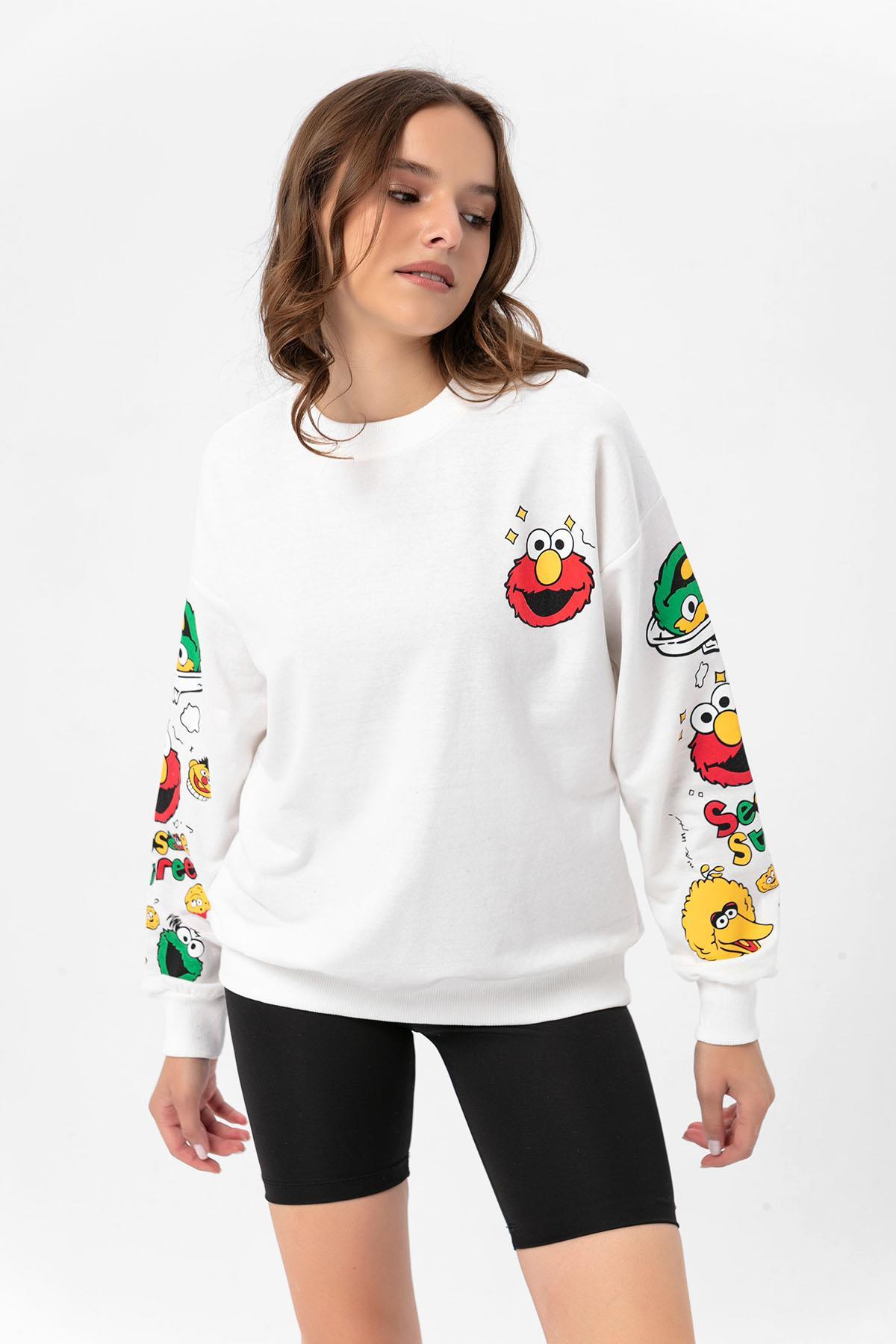 Kadın Baskı Detaylı Bisiklet Yaka Oversize Sweatshirt 235262 -