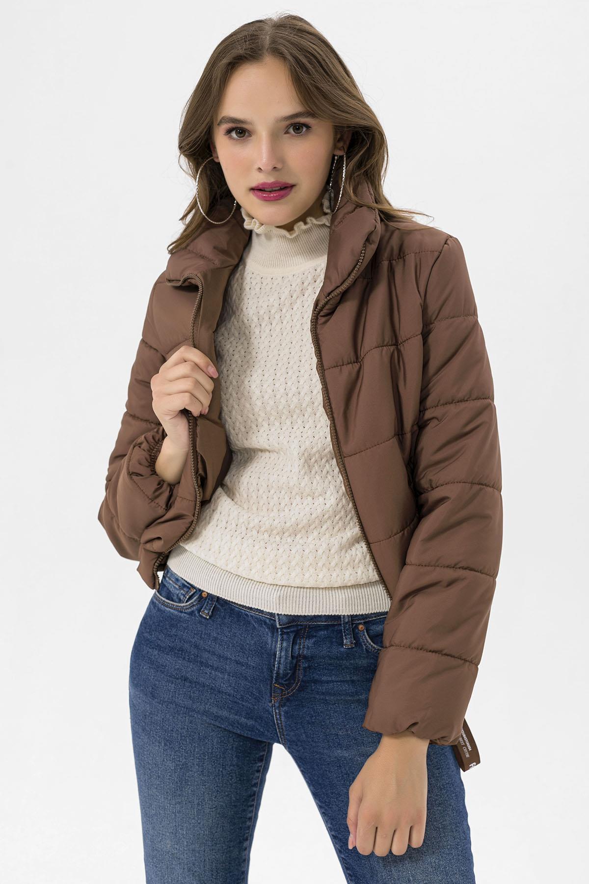 Kadın Beli Lastikli Kısa Şişme Mont
