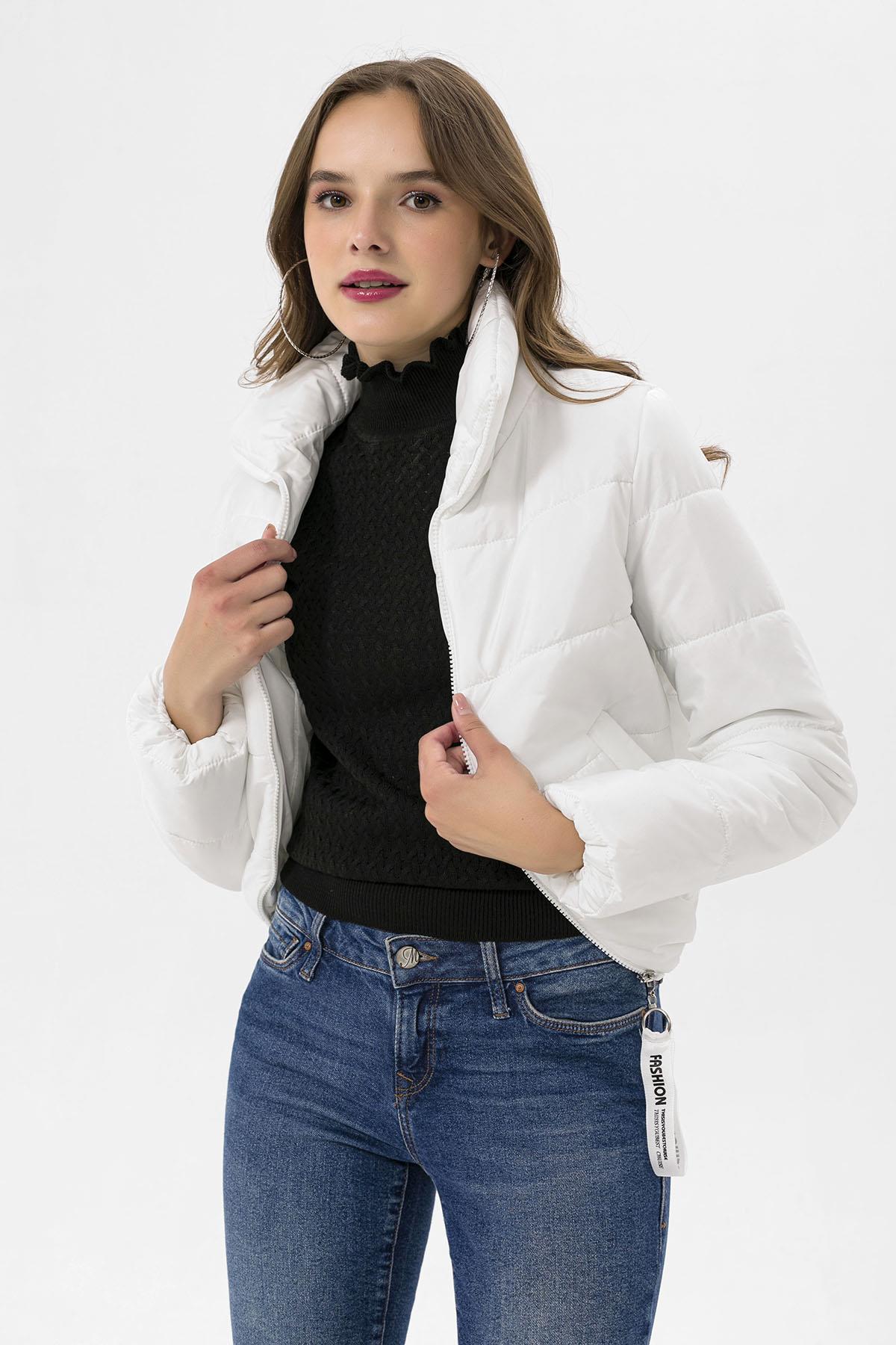 Kadın Beli Lastikli Kısa Şişme Mont