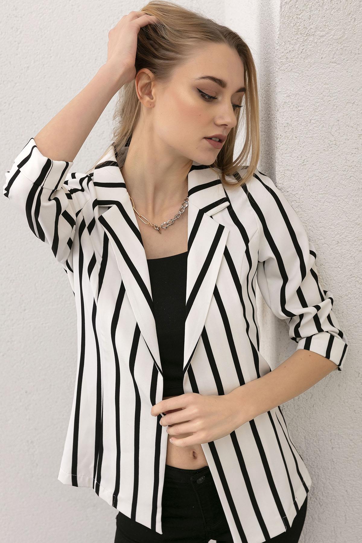 Kadın Çizgi Detaylı Önü Açık Blazer Ceket