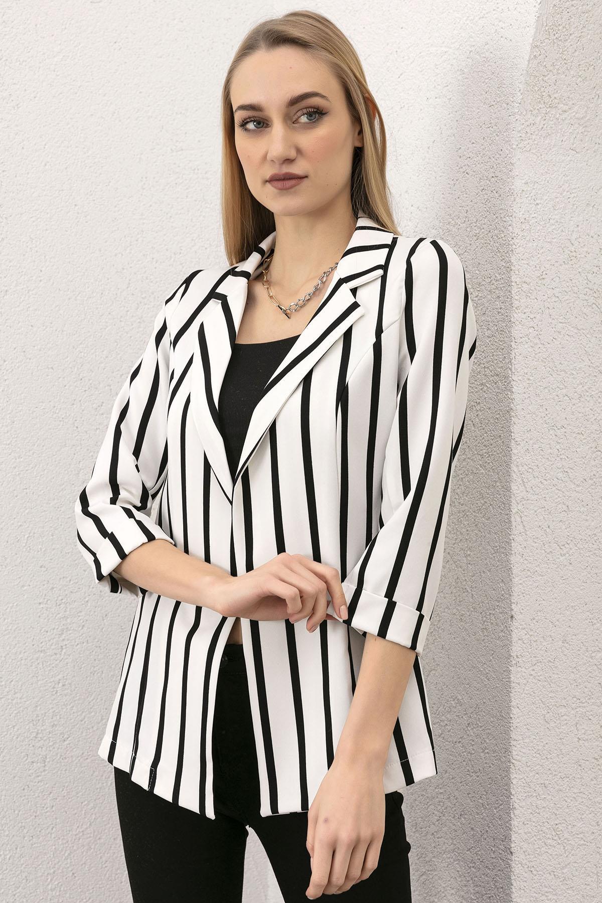 Kadın Çizgi Detaylı Önü Açık Blazer Ceket
