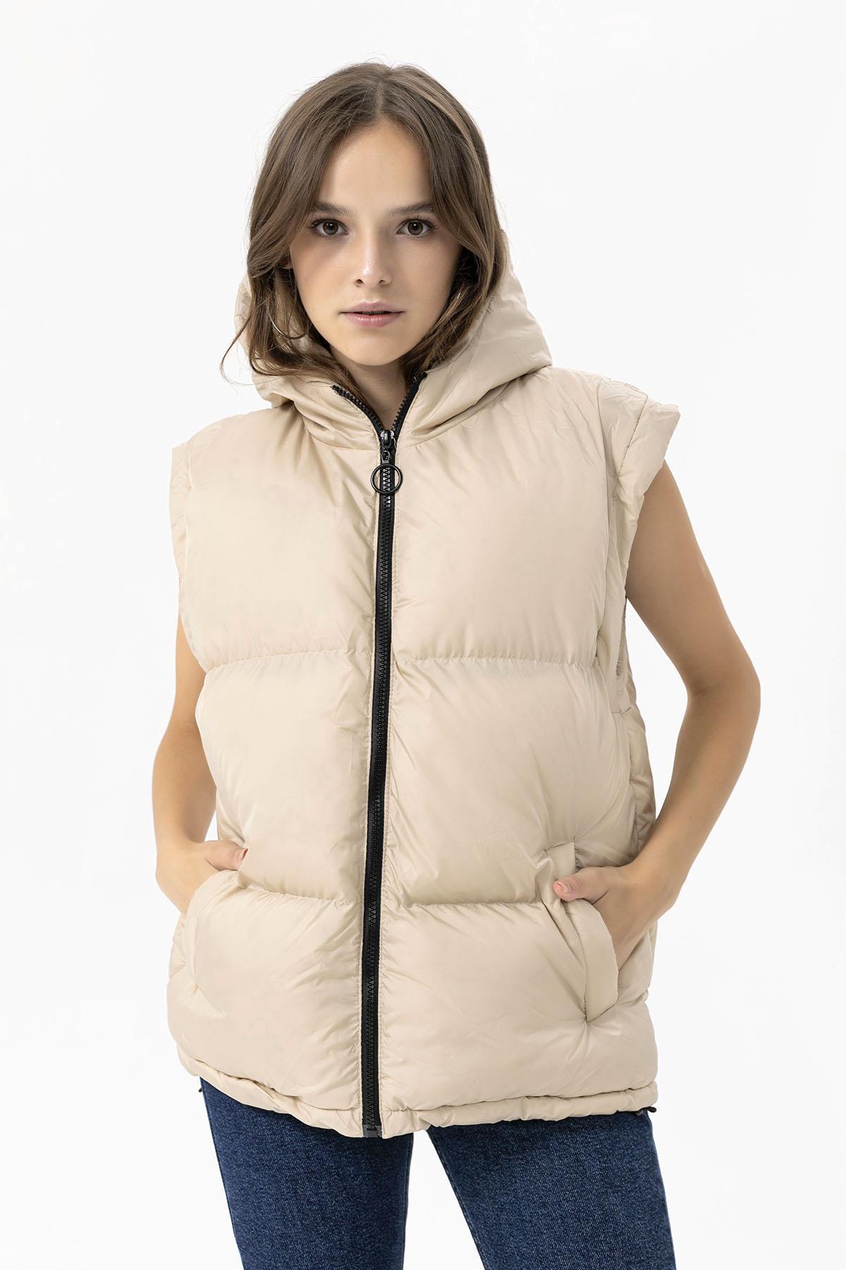 Kadın Jel Dolgulu Kapüşonlu Oversize Şişme Yelek 235015 -