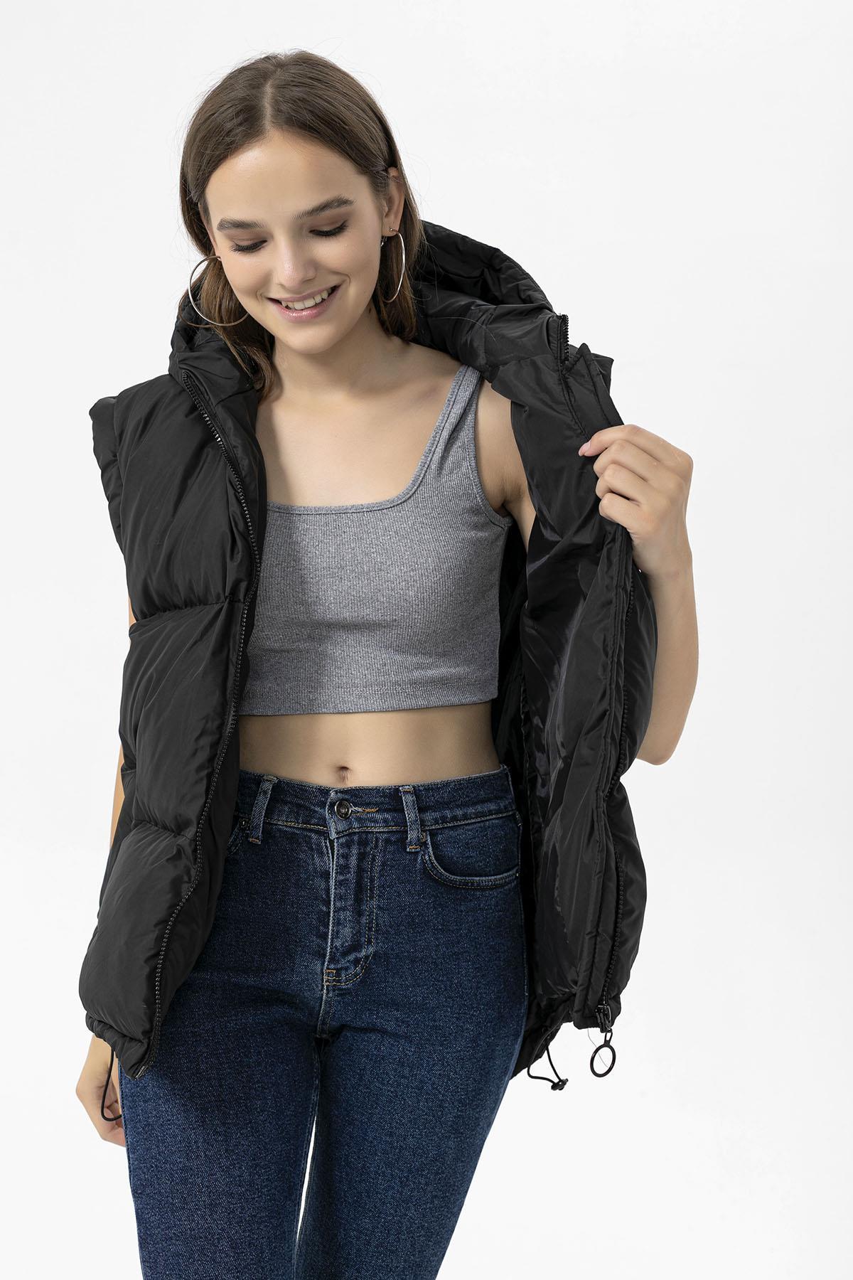Kadın Jel Dolgulu Kapüşonlu Oversize Şişme Yelek 235015 -