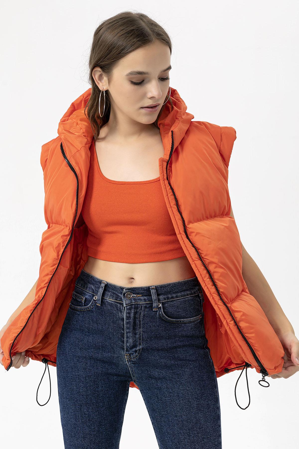 Kadın Jel Dolgulu Kapüşonlu Oversize Şişme Yelek 235015 -