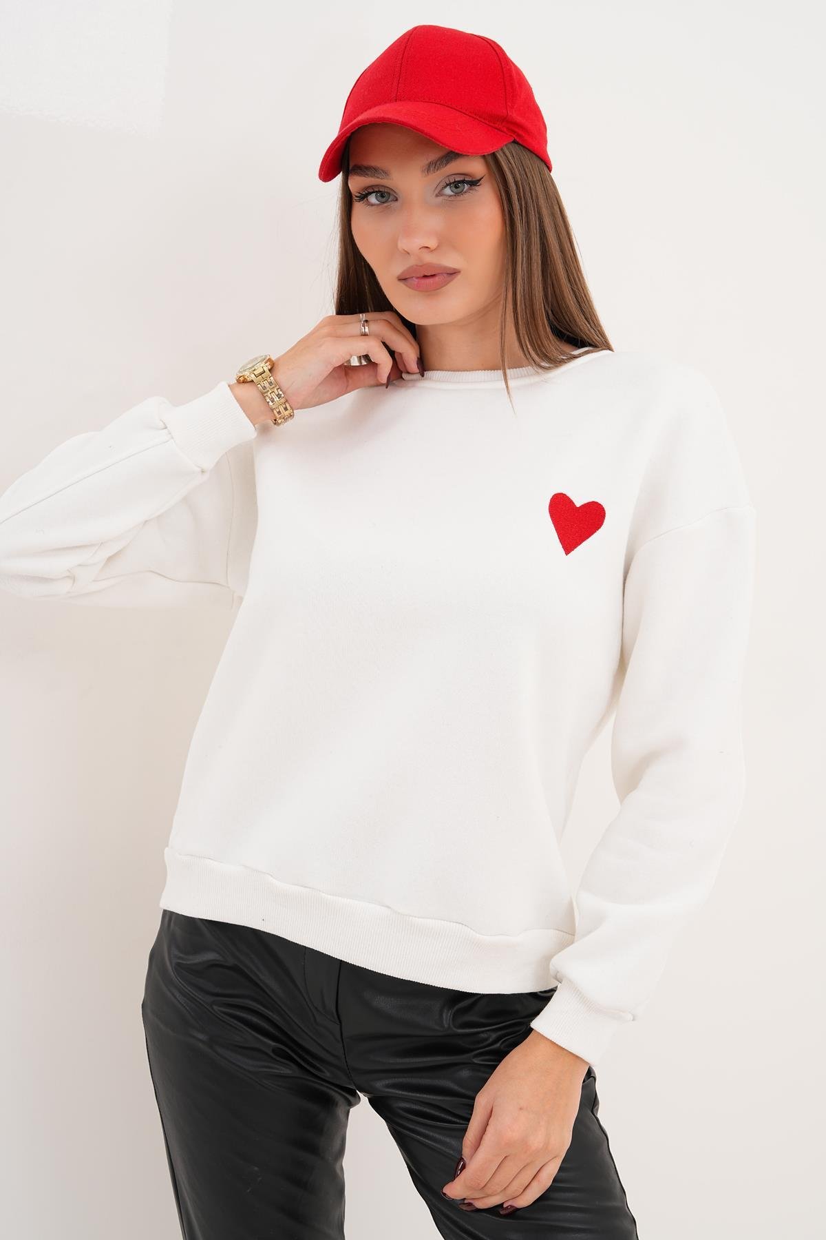 Kadın Kalp Nakışlı Üç İplik Sweatshirt 255008 -