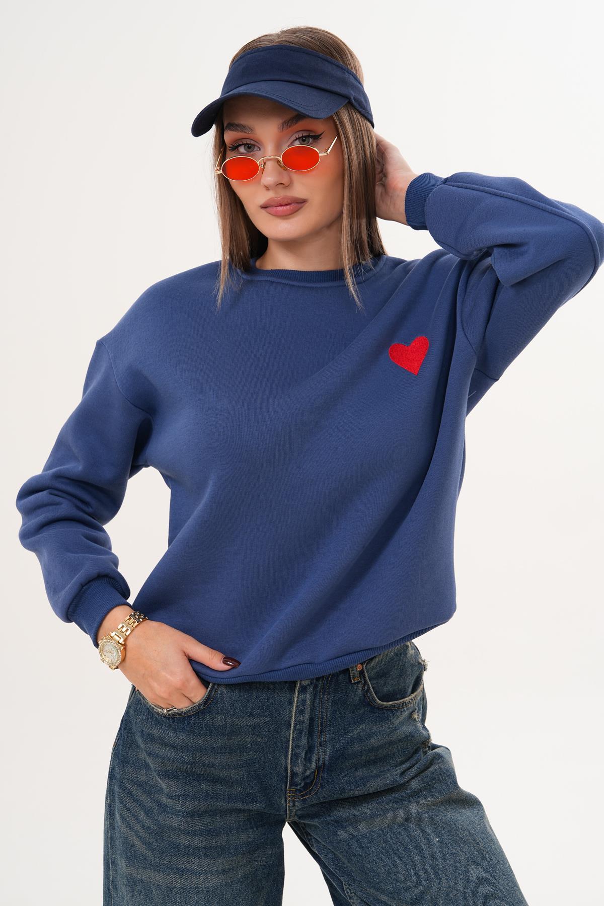 Kadın Kalp Nakışlı Üç İplik Sweatshirt 255008 -