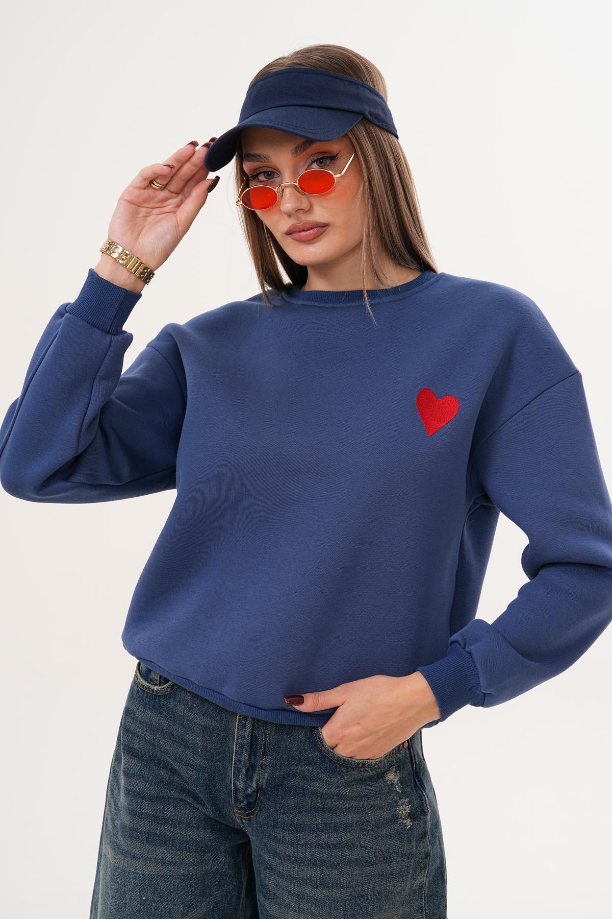 Kadın Kalp Nakışlı Üç İplik Sweatshirt 255008 -