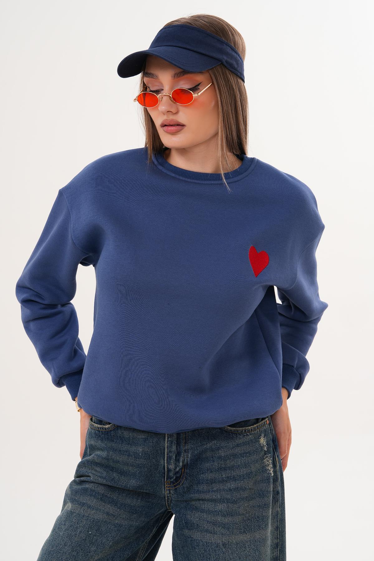 Kadın Kalp Nakışlı Üç İplik Sweatshirt 255008 -