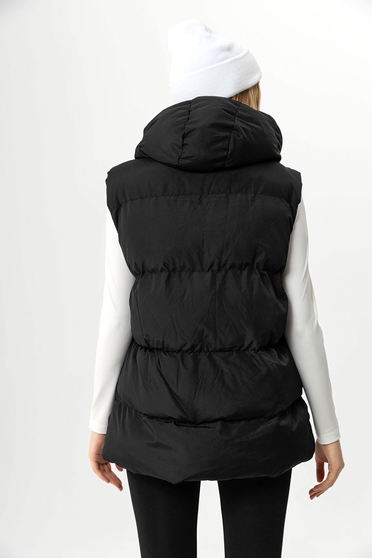 Kadın Kapüşon Detaylı Oversize Şişme Yelek