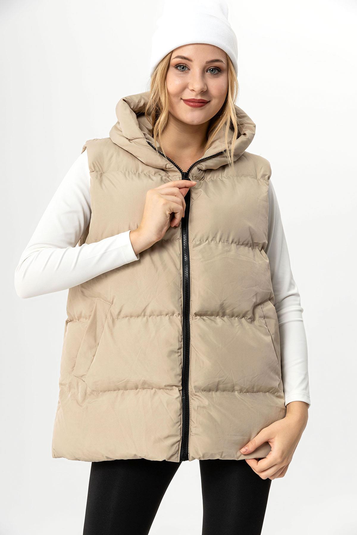 Kadın Kapüşon Detaylı Oversize Şişme Yelek