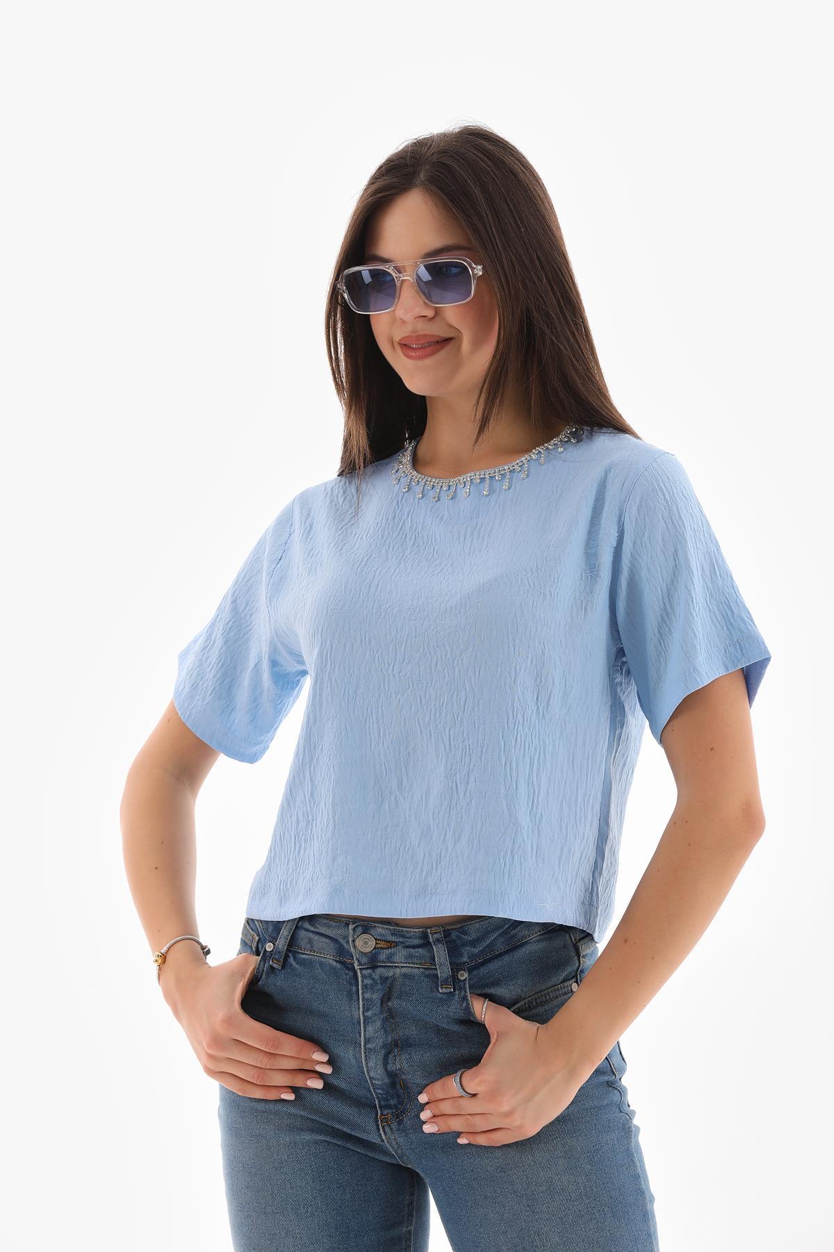 Kadın Kolye Detaylı Bluz