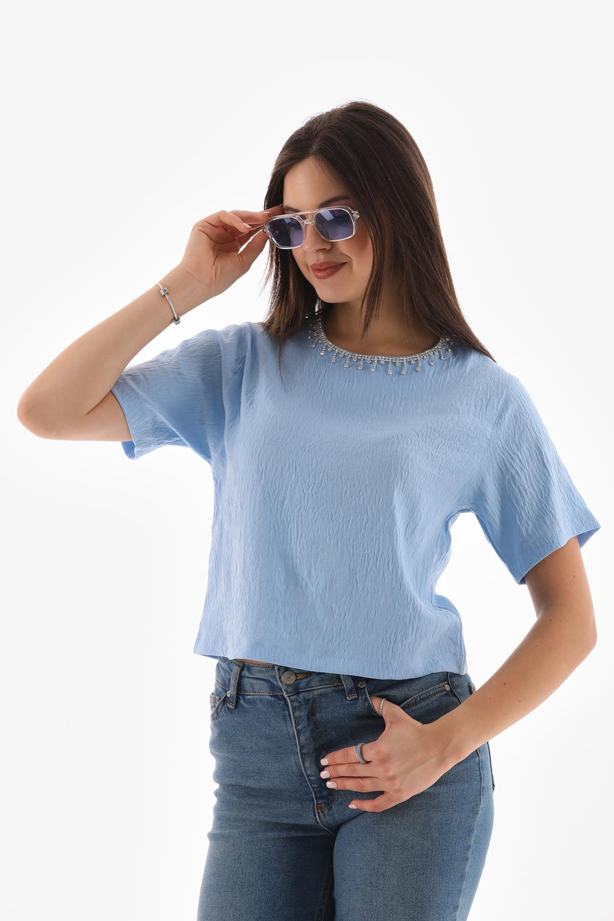 Kadın Kolye Detaylı Bluz