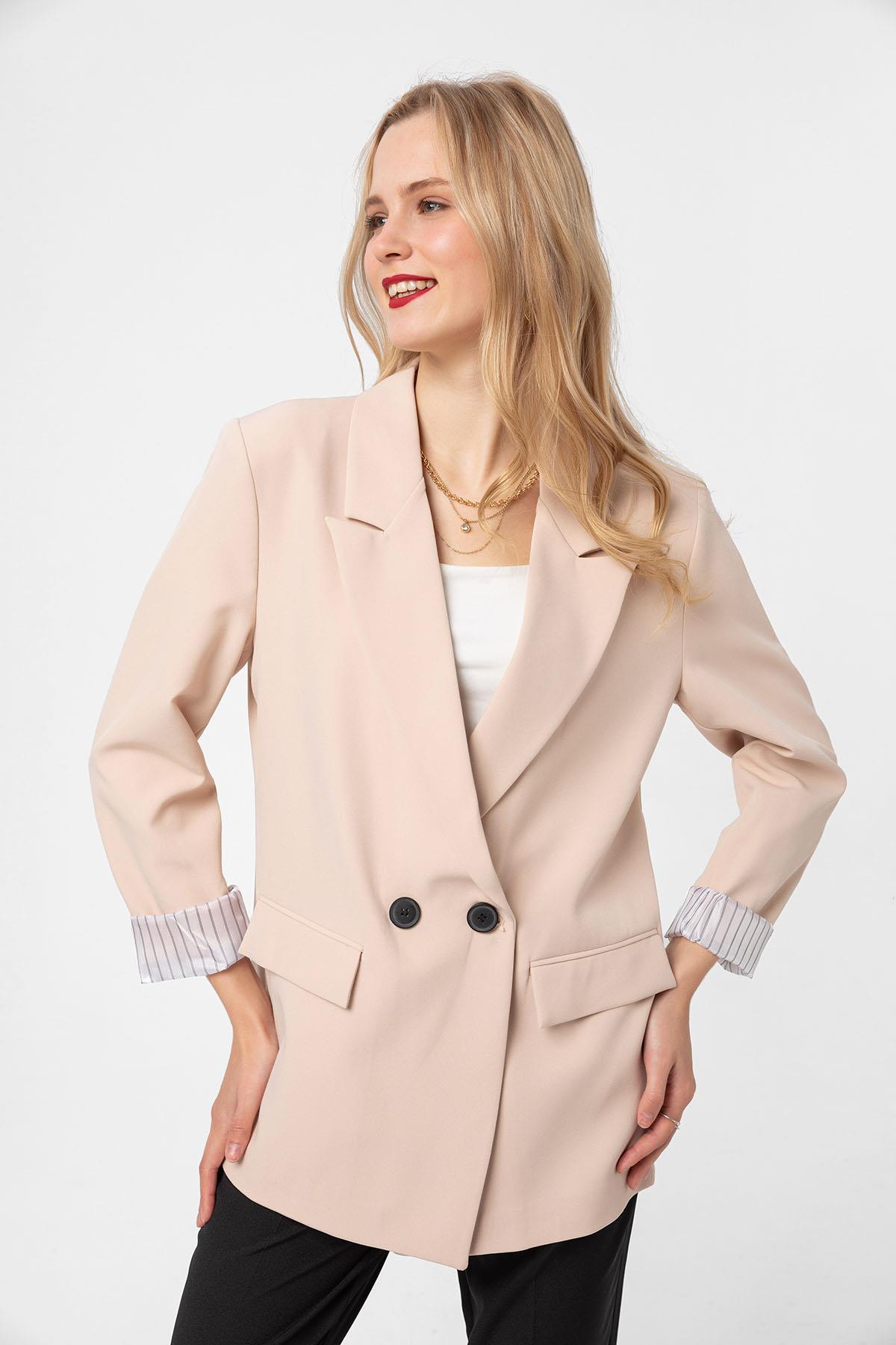 Kadın Manşetleri Çizgili Blazer Ceket