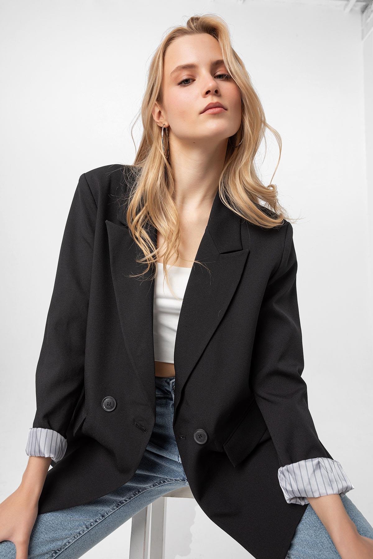 Kadın Manşetleri Çizgili Blazer Ceket