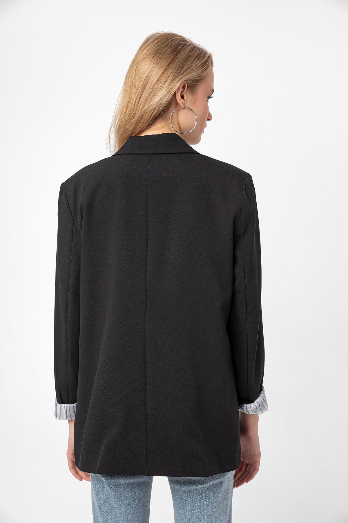 Kadın Manşetleri Çizgili Blazer Ceket