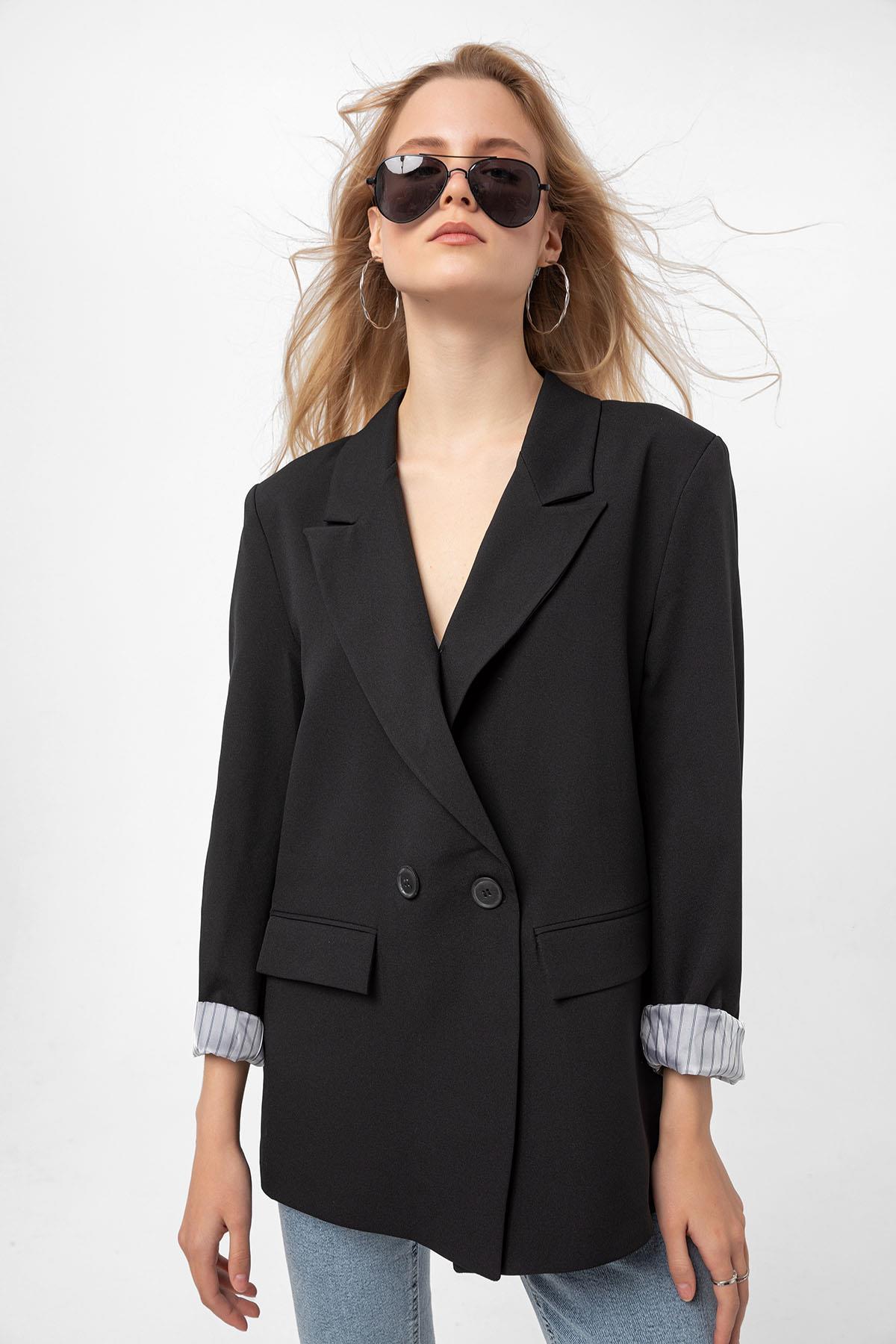 Kadın Manşetleri Çizgili Blazer Ceket