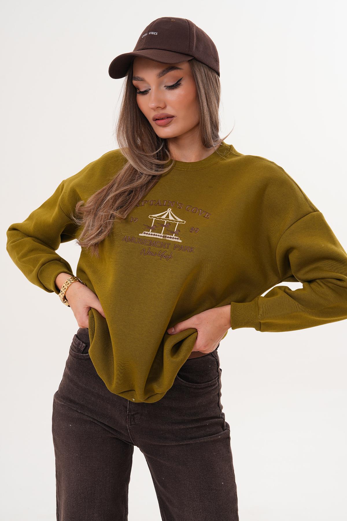 Kadın Önü Yazı Nakışlı Üç İplik Sweatshirt 255366 -