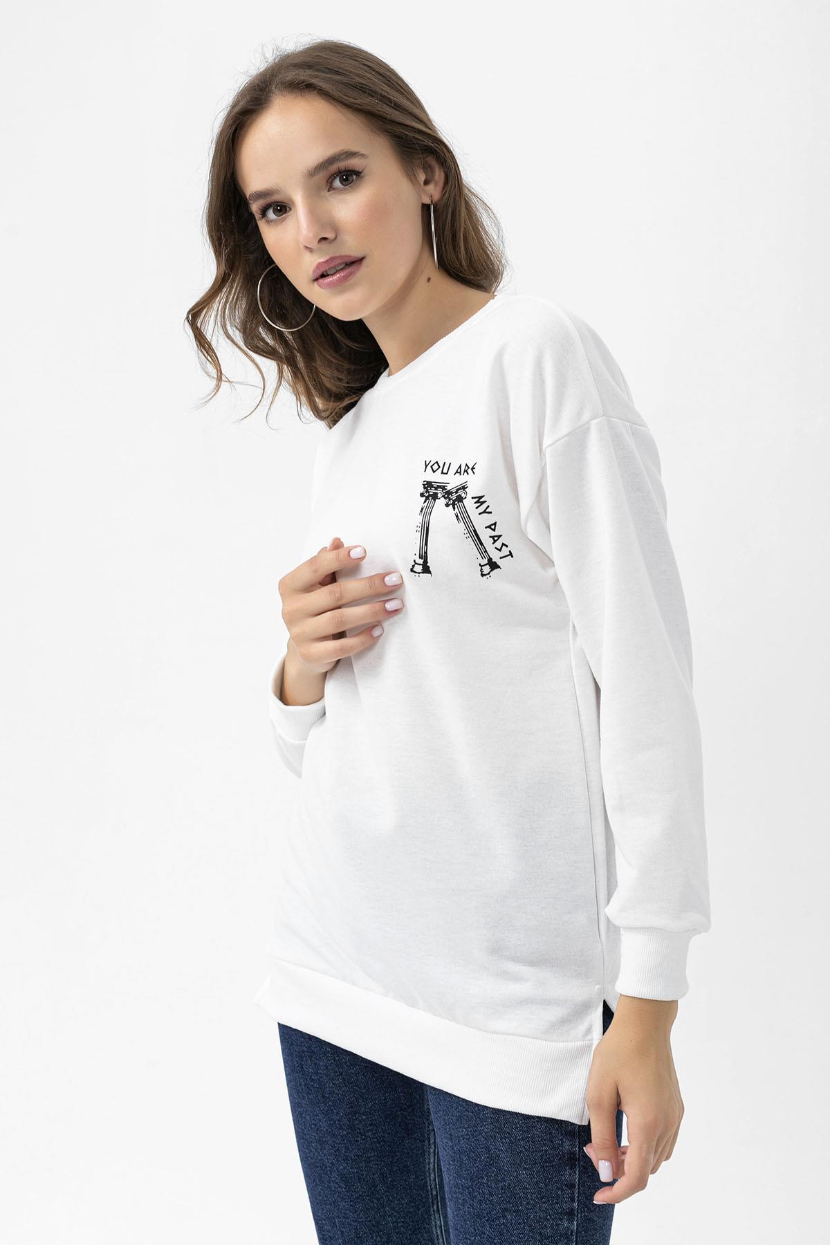 Kadın Sırt Baskı Detaylı Yan Yırtmaçlı Oversize Sweatshirt