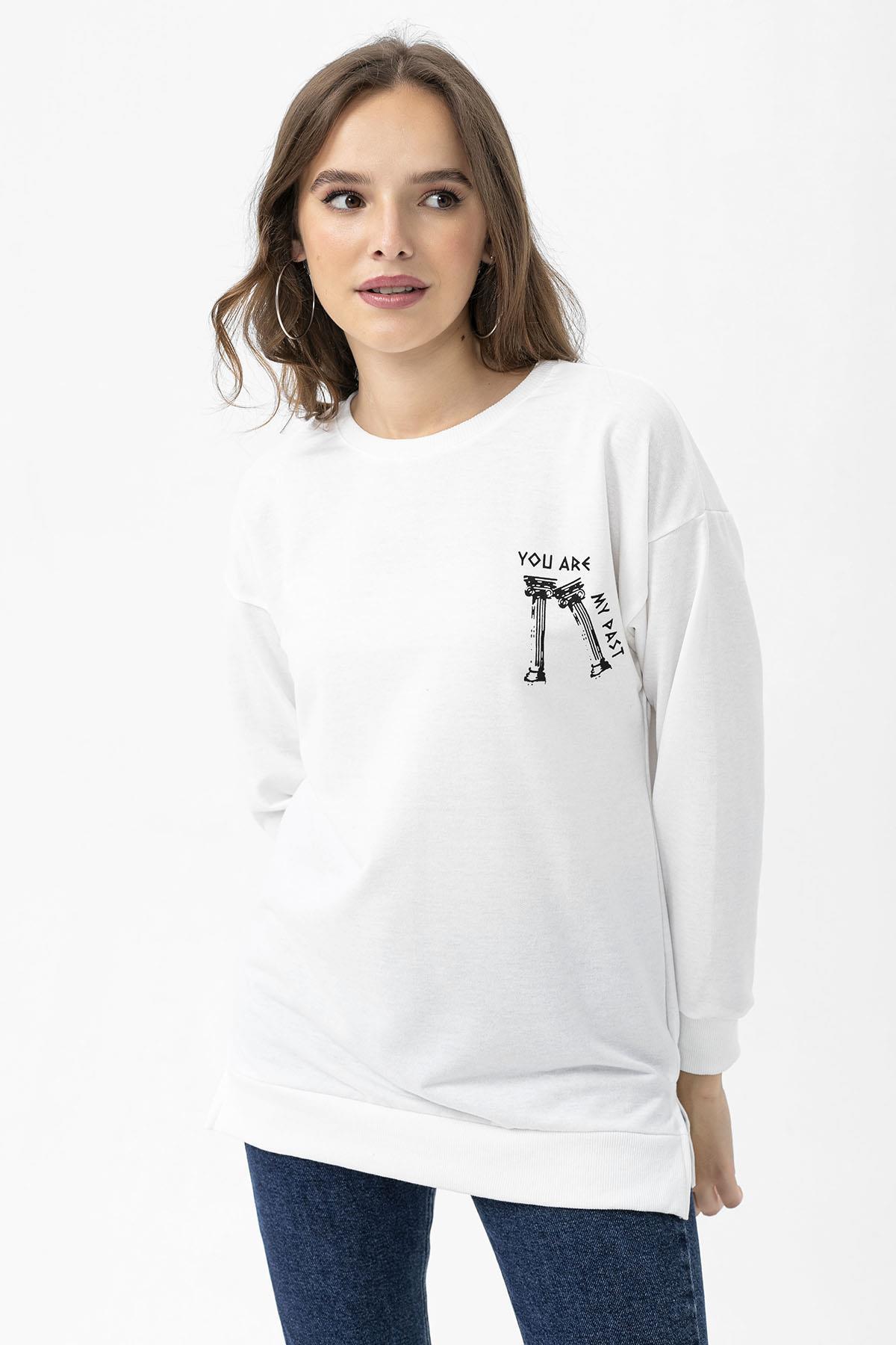 Kadın Sırt Baskı Detaylı Yan Yırtmaçlı Oversize Sweatshirt