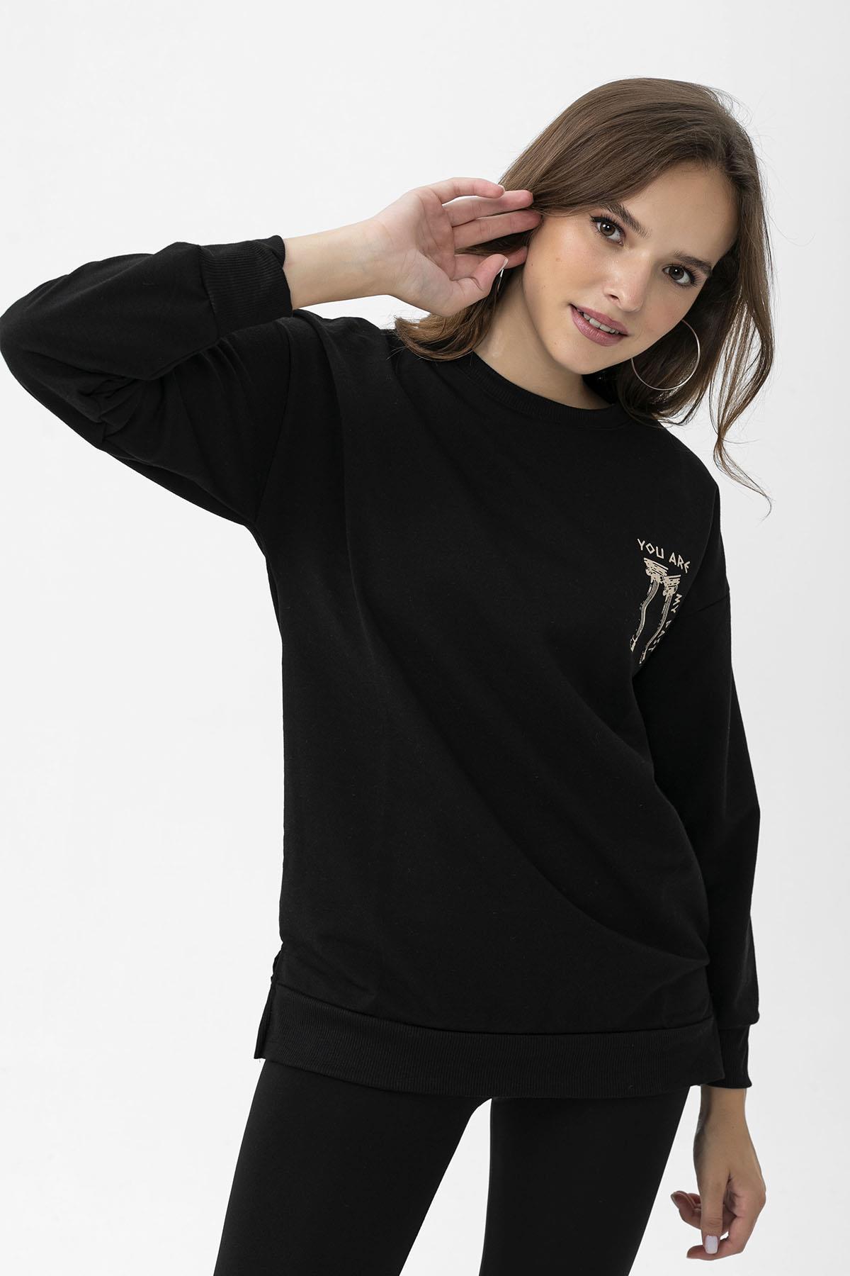 Kadın Sırt Baskı Detaylı Yan Yırtmaçlı Oversize Sweatshirt