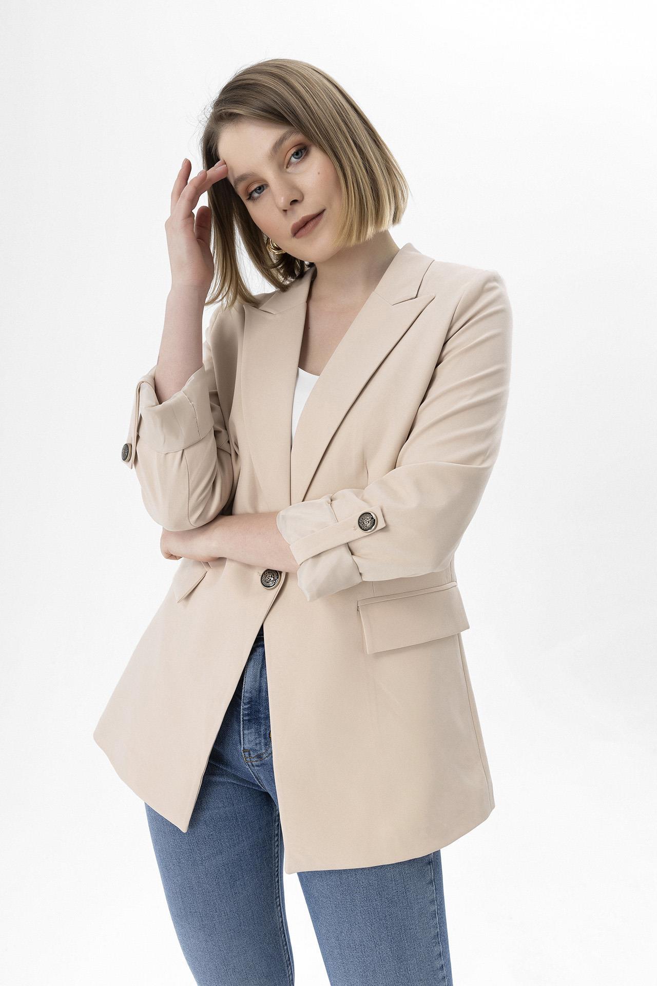 Kadın Tek Düğme Kapamalı Blazer Ceket