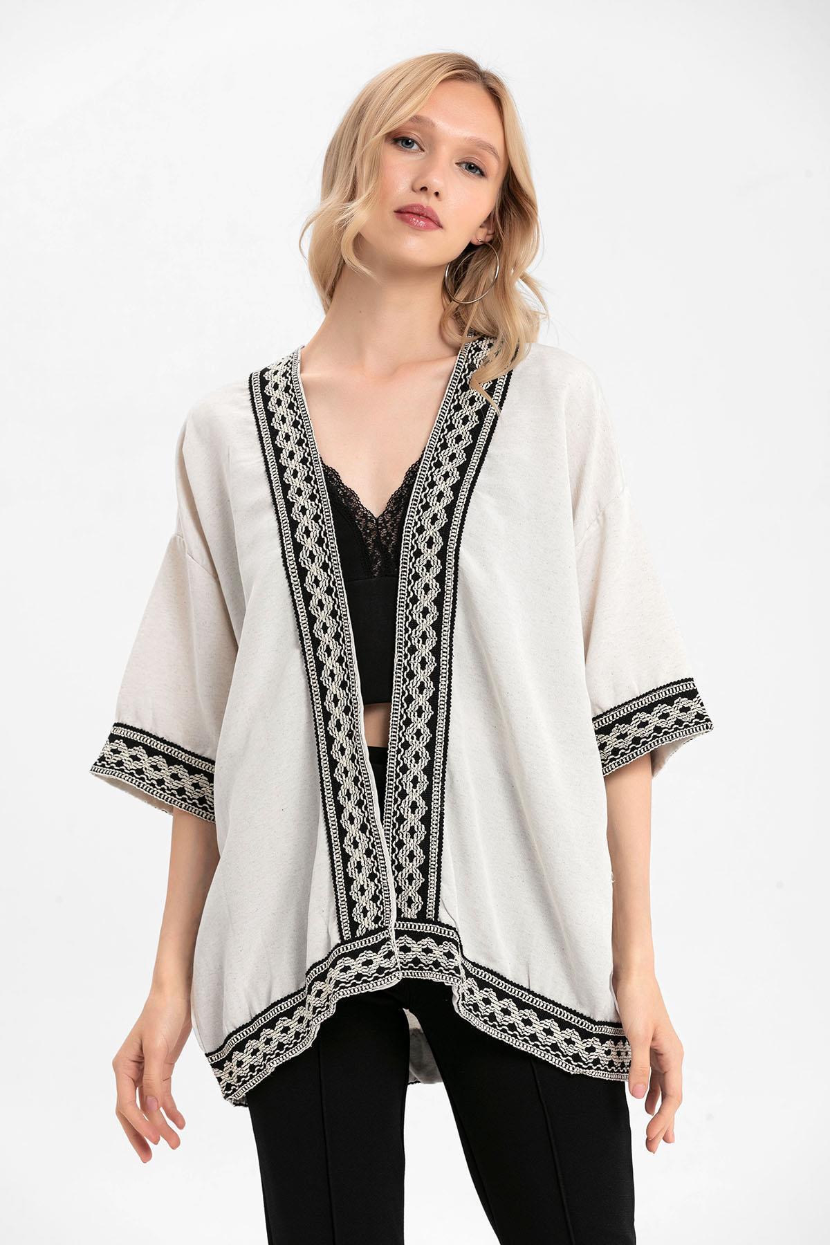 Yakası Kolu Nakışlı Kimono Keten Hırka