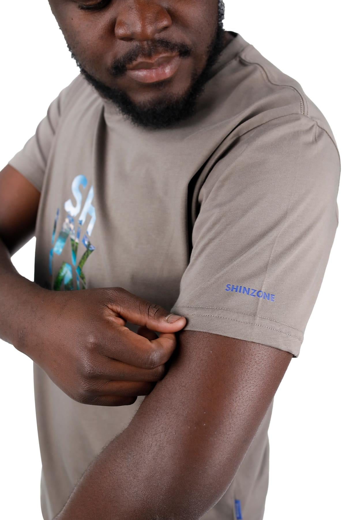 T-ShirtShinzoneErkek Bisiklet Yaka Standart Fit Göğüs Baskılı Vizon T-Shirt
