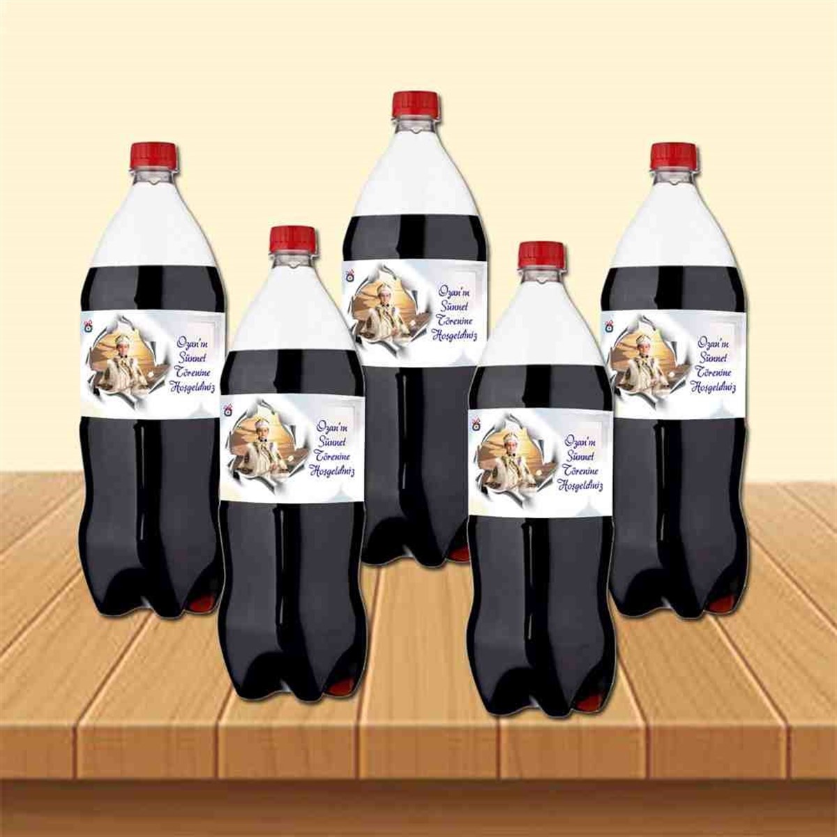 Sünnet Manzaralı ve Nazar Boncuklu Cola Şisesi Bandı 
