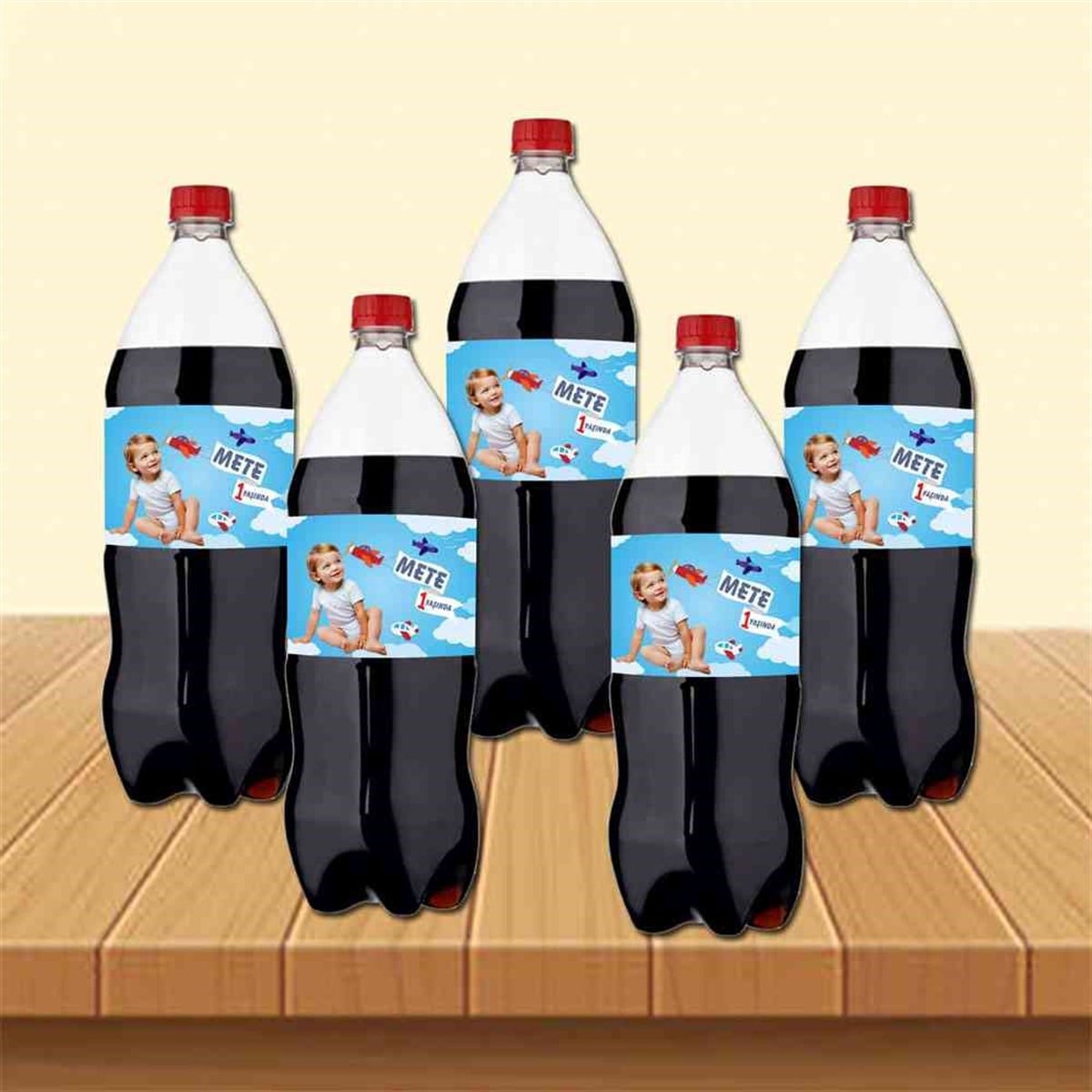 Uçaklar Konsepti Cola Şisesi Bandı    